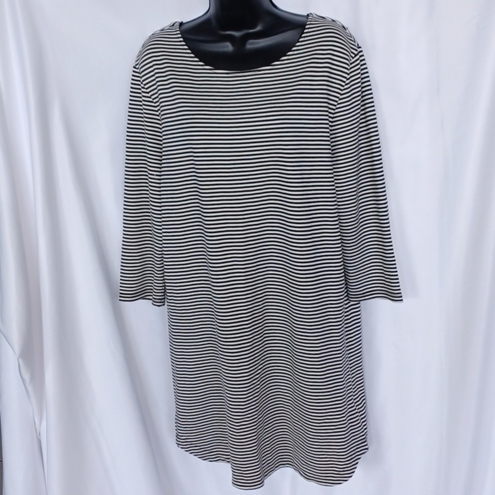 Charlie Paige dress size large jersey knit black/cream, stretchy, comfy